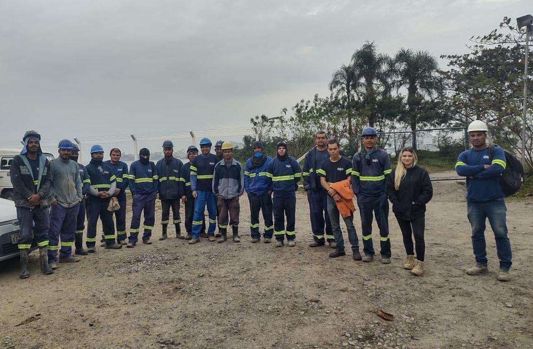 CASAN promove diálogo sobre saneamento para trabalhadores das obras da ETE Insular