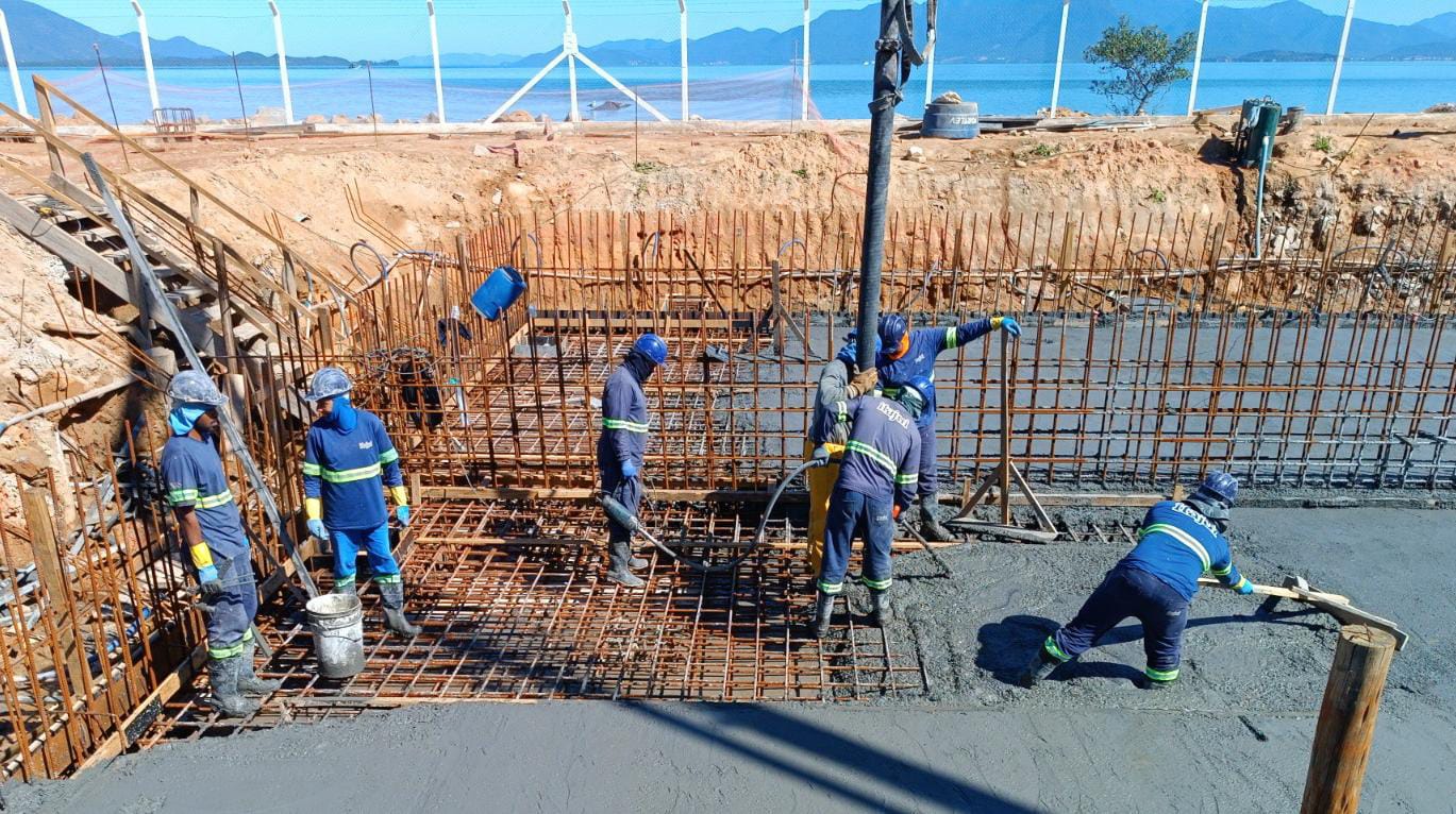 CASAN faz concretagem de novo tanque da ETE Insular em Florianópolis